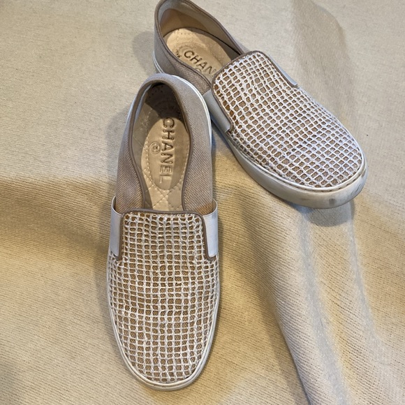 Chanel - Picture 8 of 10